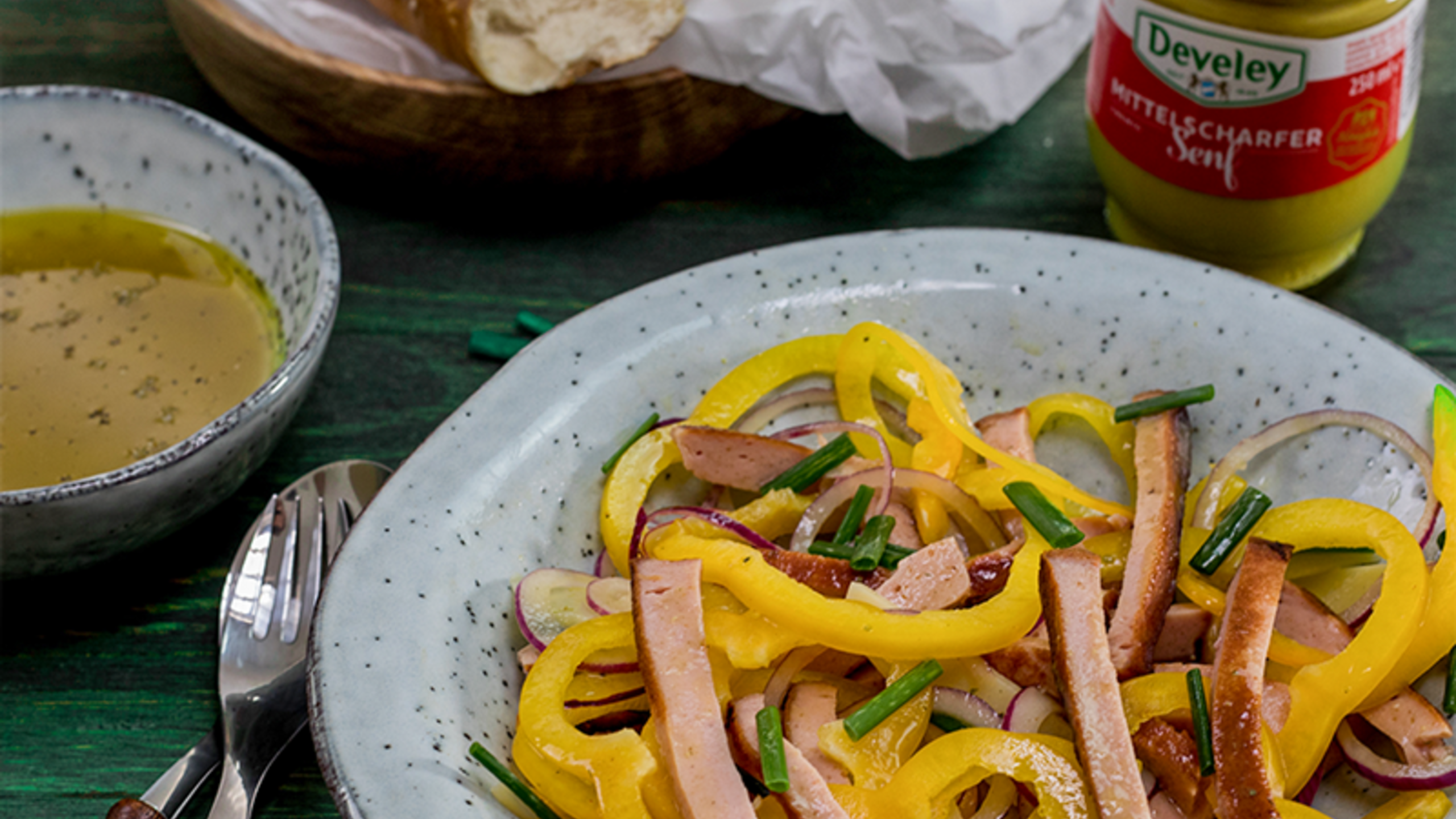 Rezept, Gericht von Develey: Leberkas Salat mit mittelscharfem Senf