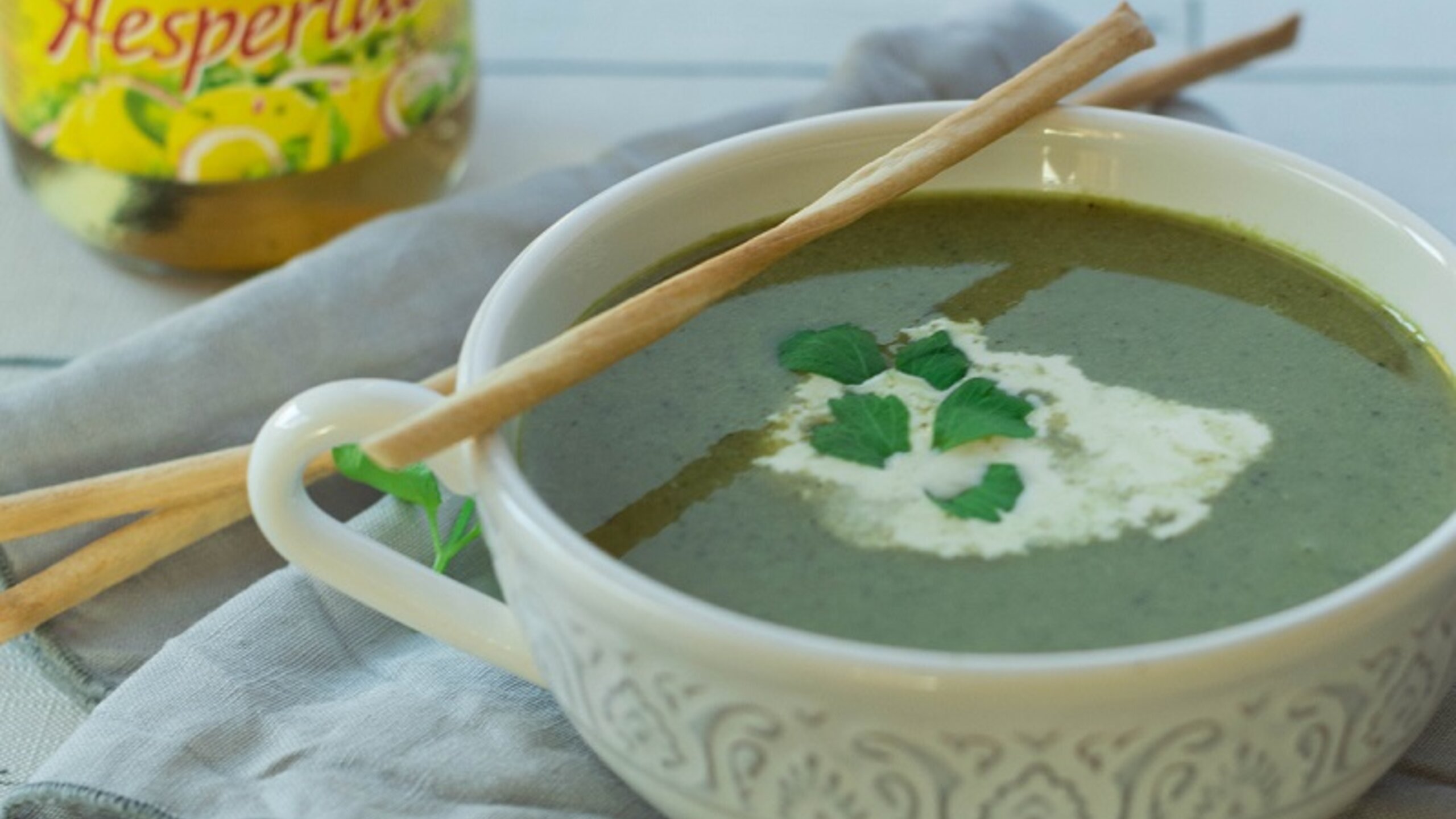 Brokkolisuppe mit Hesperidenessig Rezept