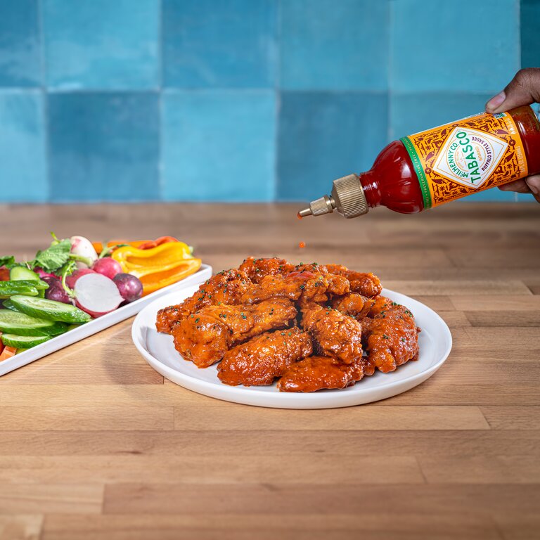 Tabasco Buffalo Style Sauce 256 ml mit Chicken Wings Rezept